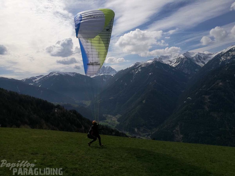 DH15.19_Luesen-Paragliding-158.jpg