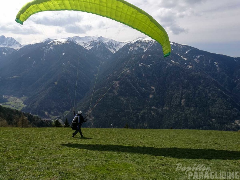 DH15.19 Luesen-Paragliding-178
