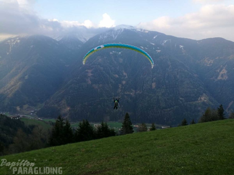 DH15.19_Luesen-Paragliding-208.jpg