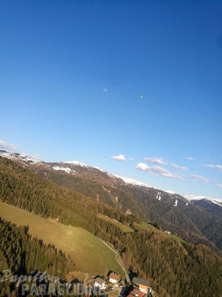 DH15.19_Luesen-Paragliding-233.jpg