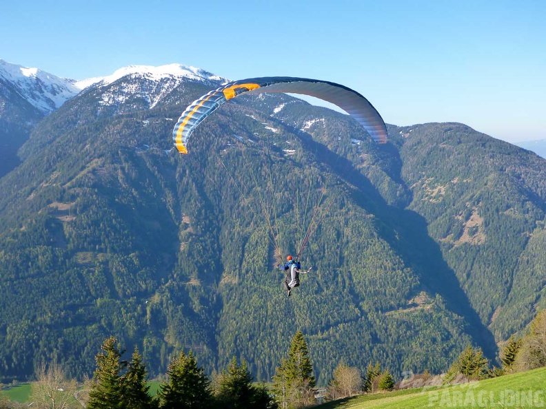 DH15.19_Luesen-Paragliding-270.jpg