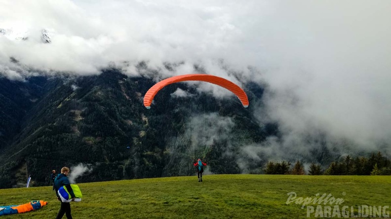 DH21.19 Paragliding-Luesen-113