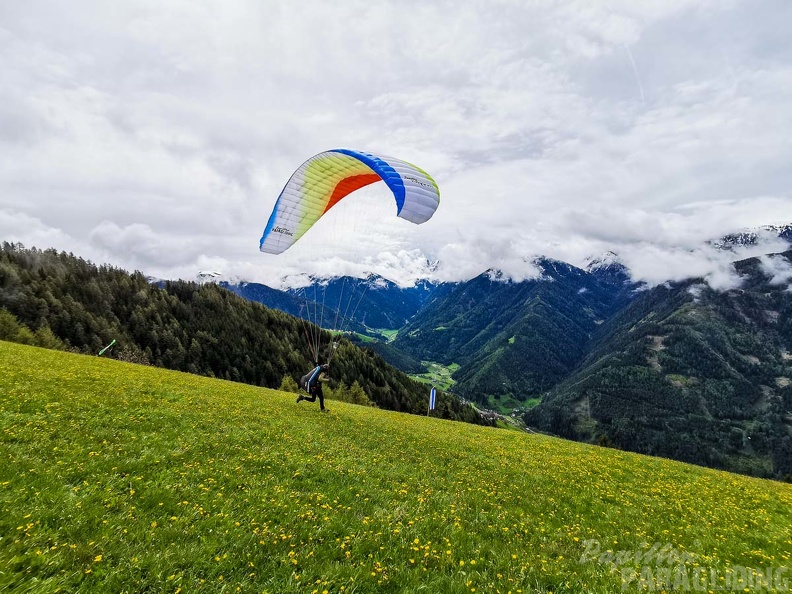 DH21.19_Paragliding-Luesen-116.jpg