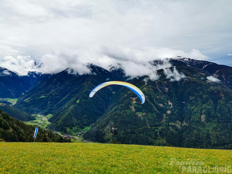 DH21.19 Paragliding-Luesen-117