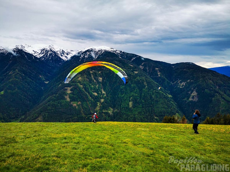 DH21.19 Paragliding-Luesen-141