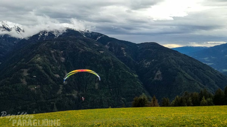 DH21.19 Paragliding-Luesen-166