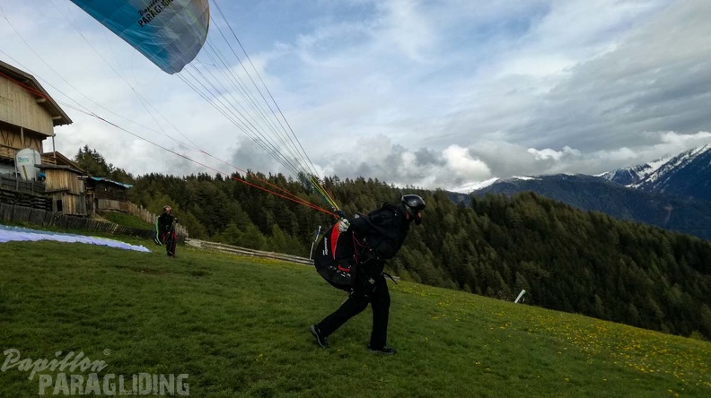 DH21.19_Paragliding-Luesen-175.jpg