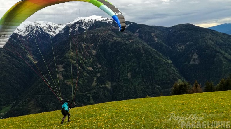 DH21.19_Paragliding-Luesen-180.jpg