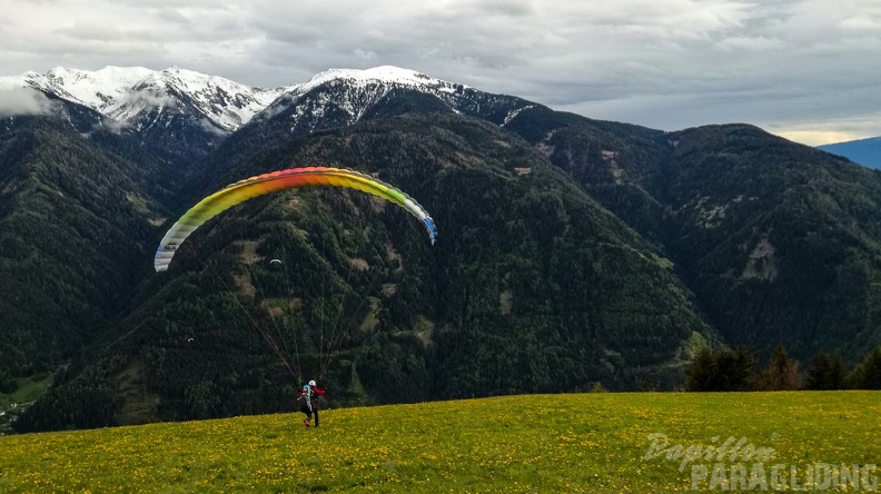 DH21.19 Paragliding-Luesen-188