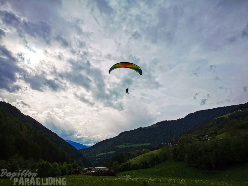 DH21.19_Paragliding-Luesen-190.jpg