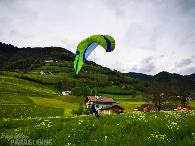 DH21.19_Paragliding-Luesen-198.jpg