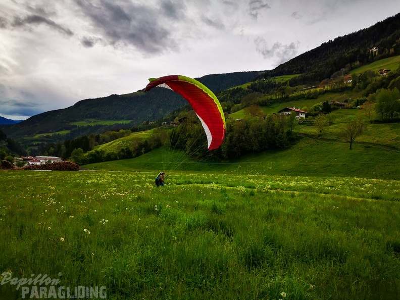DH21.19_Paragliding-Luesen-201.jpg