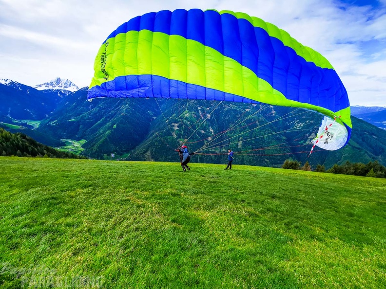DH21.19_Paragliding-Luesen-217.jpg