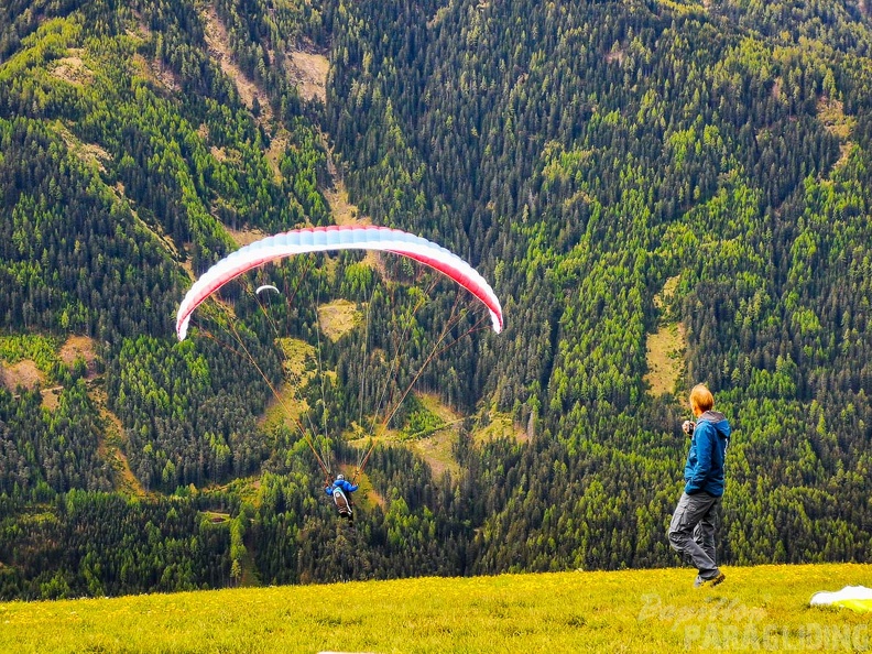 DH21.19_Paragliding-Luesen-225.jpg