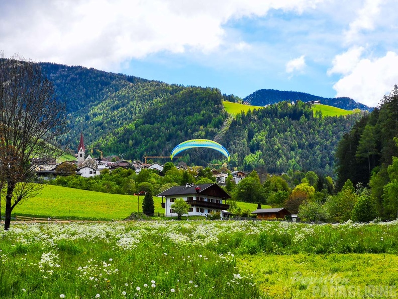 DH21.19 Paragliding-Luesen-249