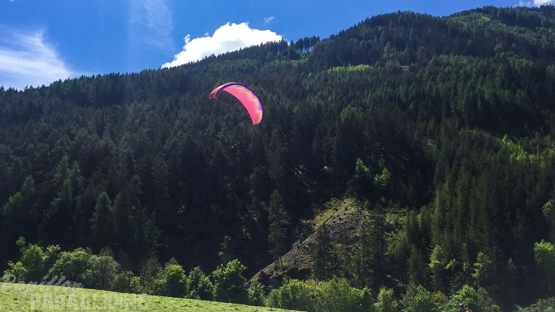 DH21.19 Paragliding-Luesen-293