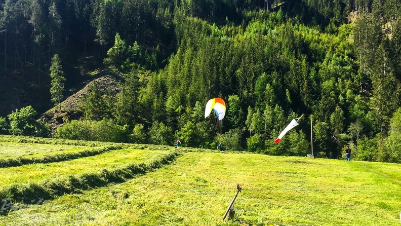 DH21.19 Paragliding-Luesen-379
