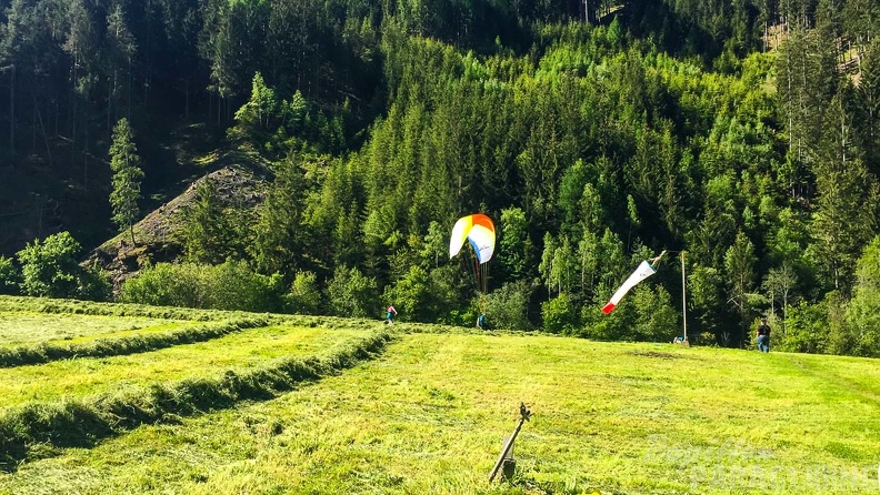 DH21.19 Paragliding-Luesen-379