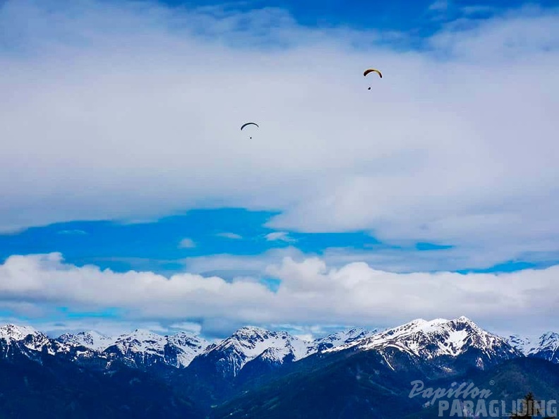 DH21.19 Paragliding-Luesen-390