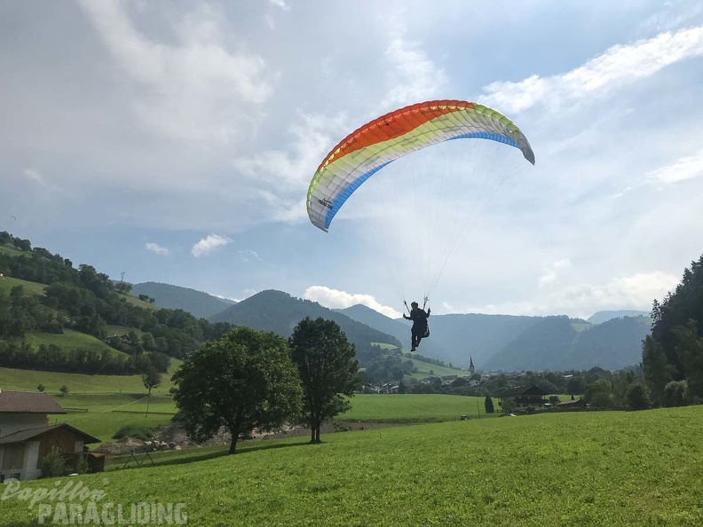 DH32.19_Luesen_Paragliding-182.jpg