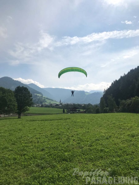 DH32.19 Luesen Paragliding-185