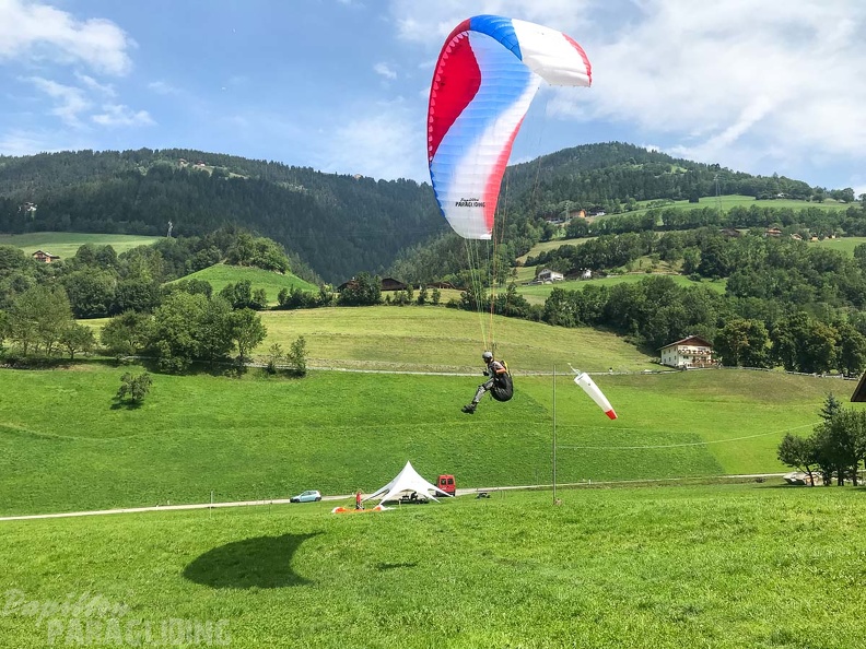 DH32.19_Luesen_Paragliding-250.jpg