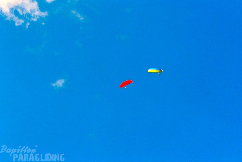 Luesen Paragliding NG-1039