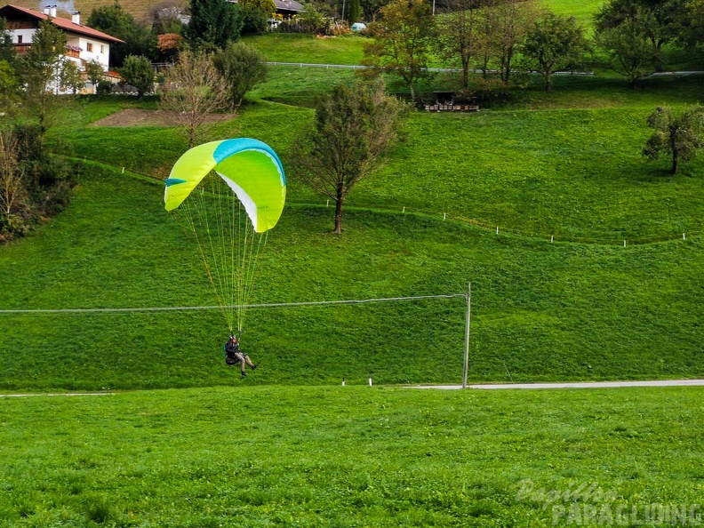 DH40.19 Luesen-Gleitschirmfliegen-172