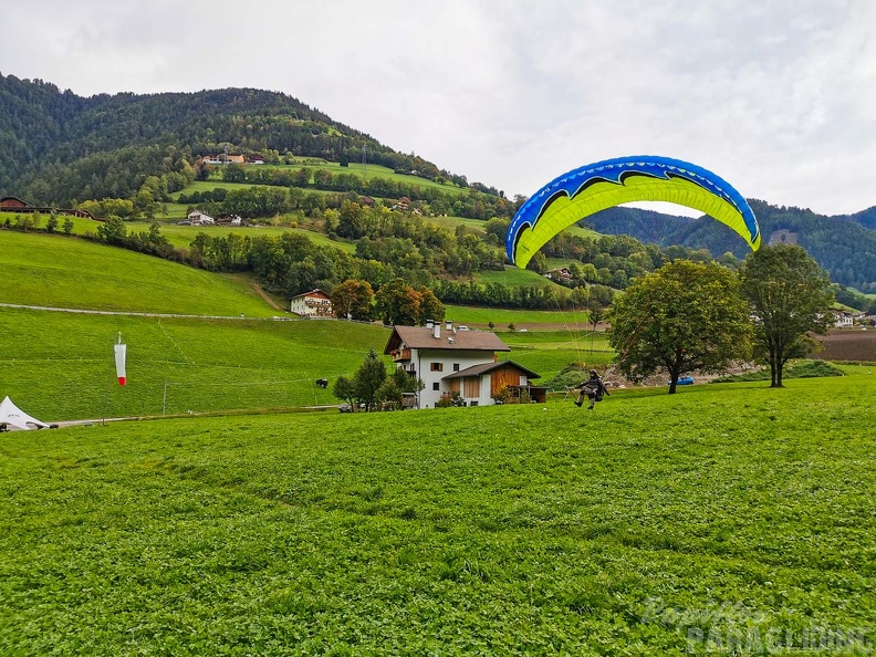 DH40.19_Luesen-Gleitschirmfliegen-193.jpg