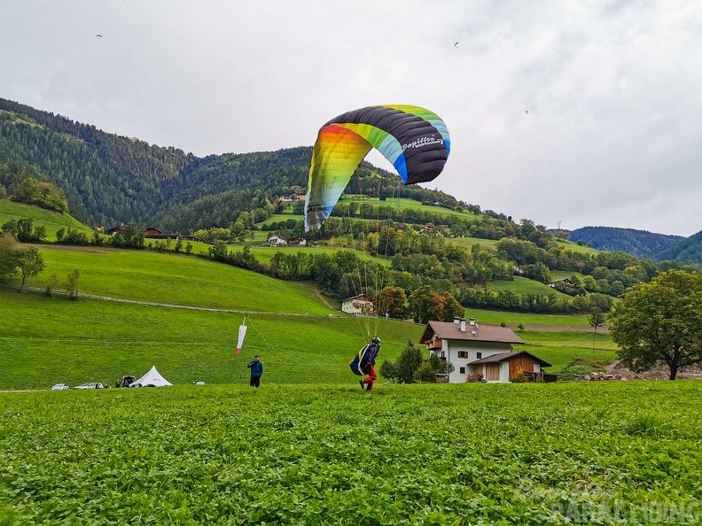 DH40.19 Luesen-Gleitschirmfliegen-196