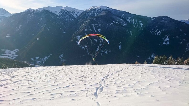 DH52.19_Luesen-Paragliding-Winter-130.jpg
