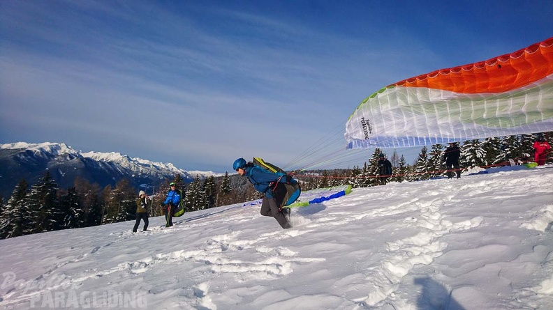 DH52.19_Luesen-Paragliding-Winter-133.jpg