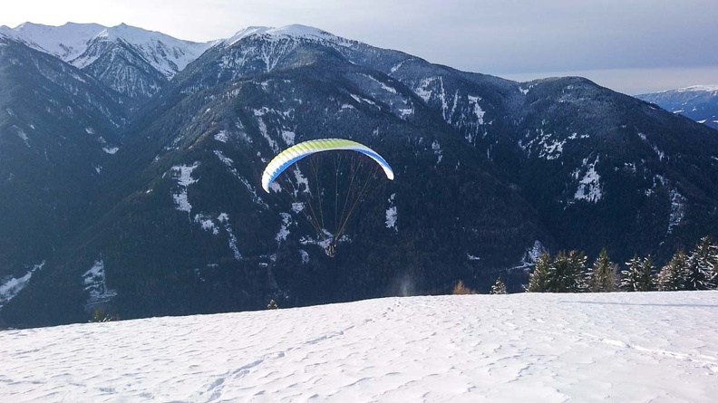DH52.19_Luesen-Paragliding-Winter-144.jpg