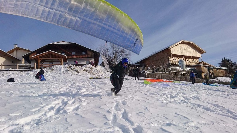DH52.19 Luesen-Paragliding-Winter-147