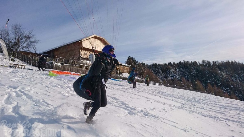 DH52.19 Luesen-Paragliding-Winter-148