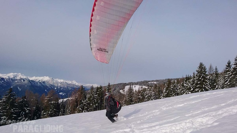 DH52.19 Luesen-Paragliding-Winter-158