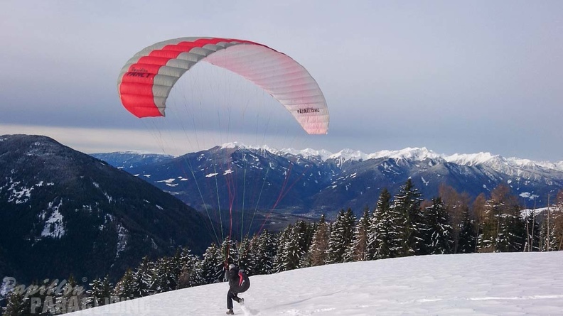 DH52.19_Luesen-Paragliding-Winter-159.jpg