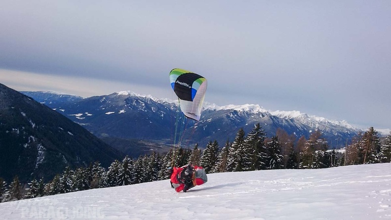 DH52.19_Luesen-Paragliding-Winter-162.jpg