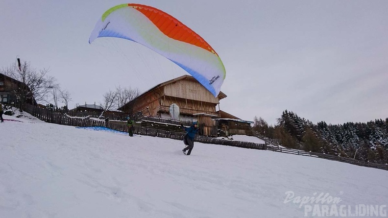 DH52.19_Luesen-Paragliding-Winter-179.jpg