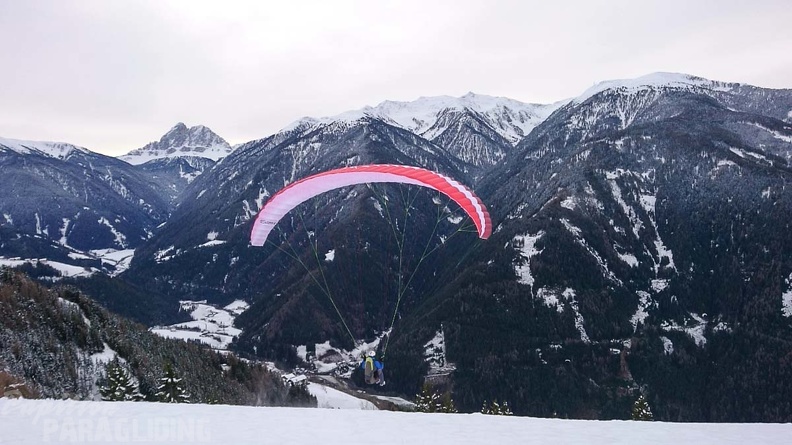 DH52.19_Luesen-Paragliding-Winter-186.jpg