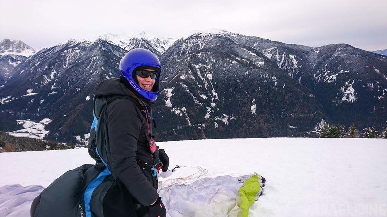 DH52.19_Luesen-Paragliding-Winter-195.jpg