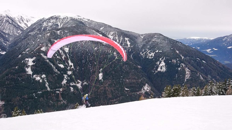 DH52.19_Luesen-Paragliding-Winter-201.jpg