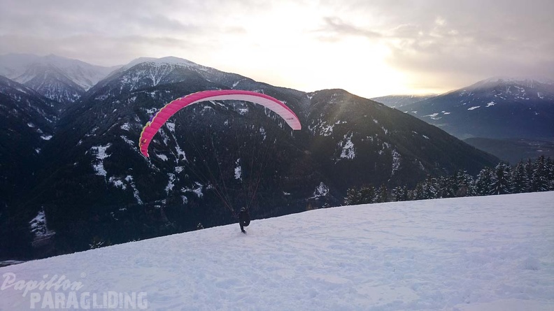 DH52.19_Luesen-Paragliding-Winter-207.jpg
