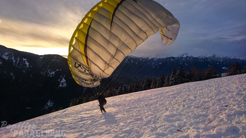 DH52.19_Luesen-Paragliding-Winter-228.jpg