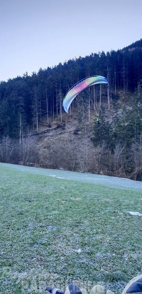 DH52.19_Luesen-Paragliding-Winter-378.jpg