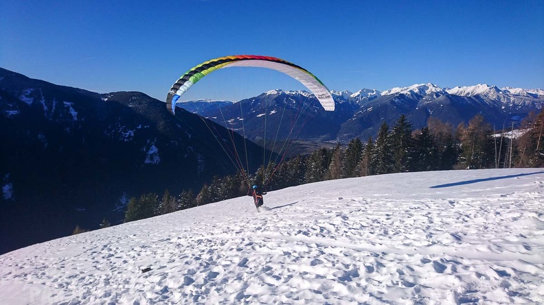 DH52.19_Luesen-Paragliding-Winter-391.jpg