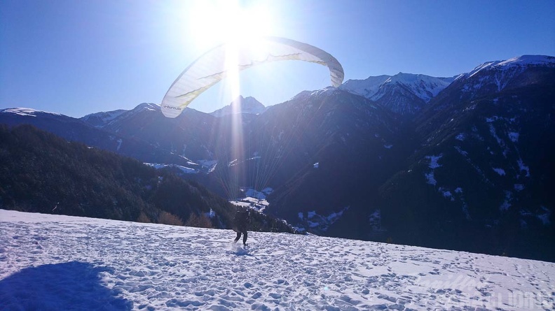 DH52.19 Luesen-Paragliding-Winter-394