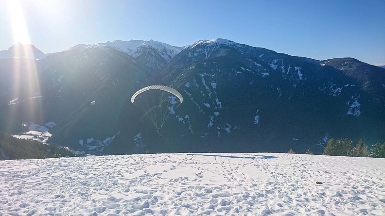 DH52.19 Luesen-Paragliding-Winter-395