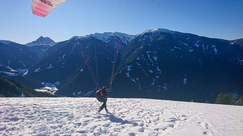DH52.19_Luesen-Paragliding-Winter-398.jpg