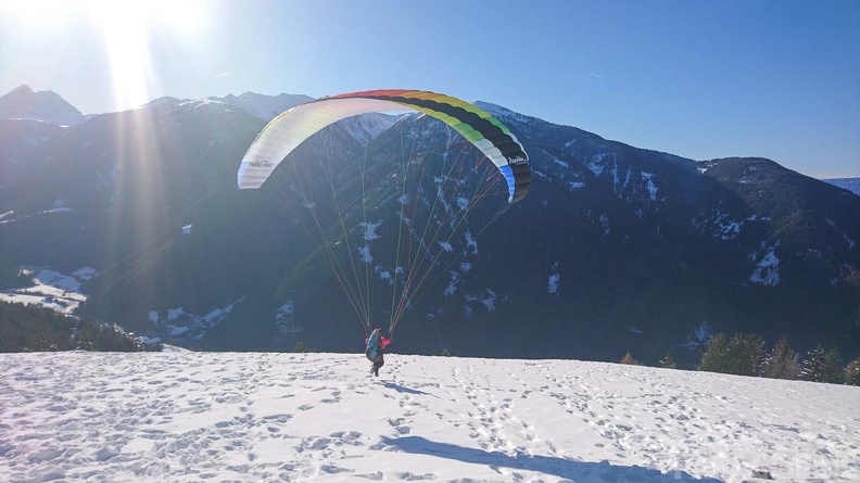 DH52.19 Luesen-Paragliding-Winter-402